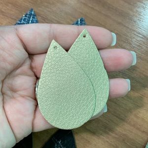 Good leather earrings